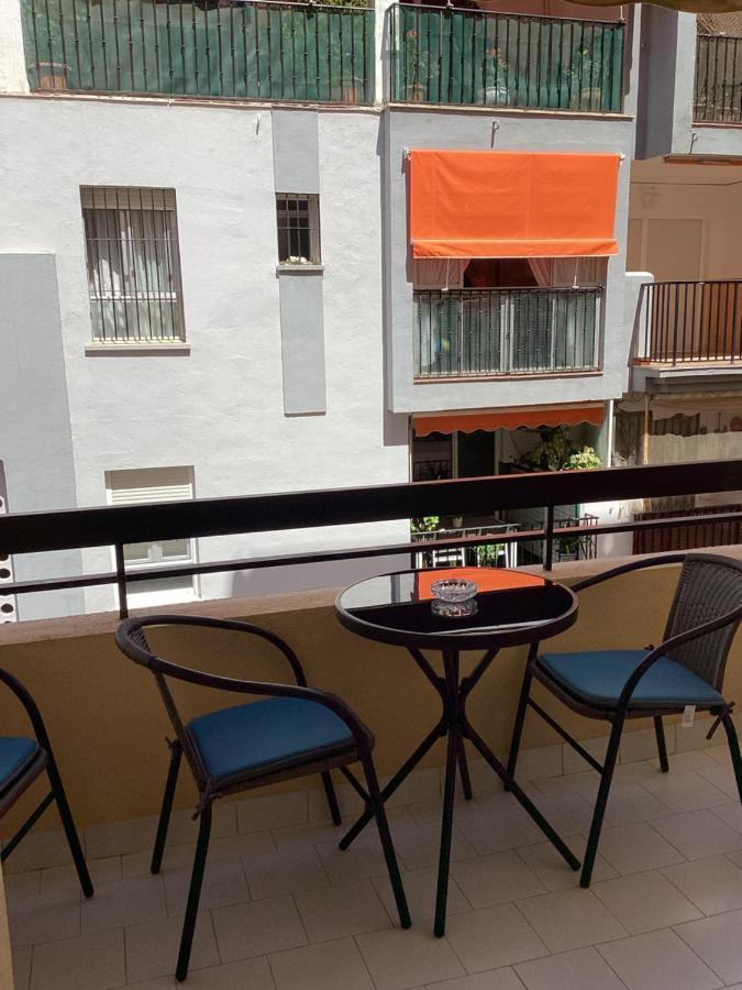 Fuengirola Puerto 2 Room & Parking Exterior photo